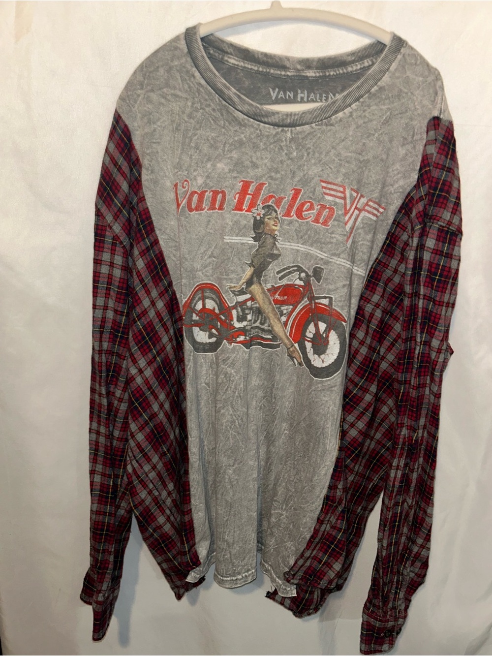 Women’s Grey Upcycled Graphic Long-Sleeve Shirt with Red Plaid Sleeves